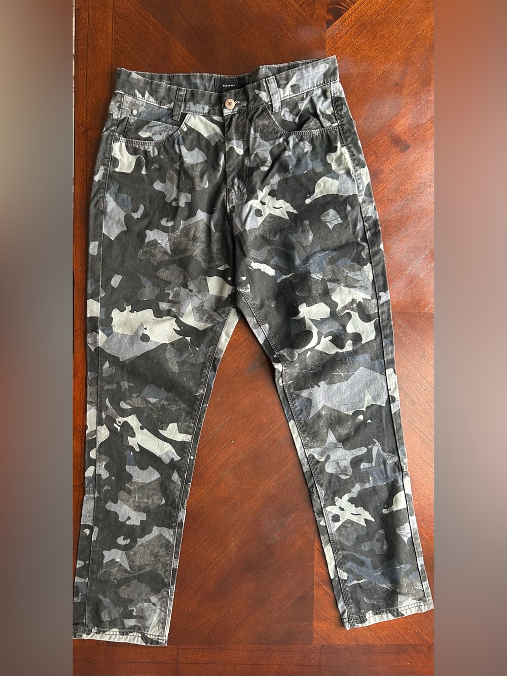 Reserved Men's Camouflage Chinos in Black & Gray size 30